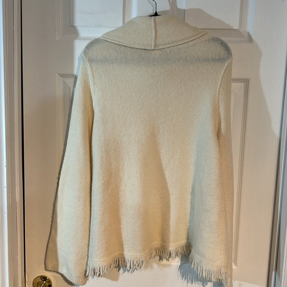 Anthro Akemi&Kim Cream Ladies Cowl Neck Sweater size Large - Picture 3 of 10